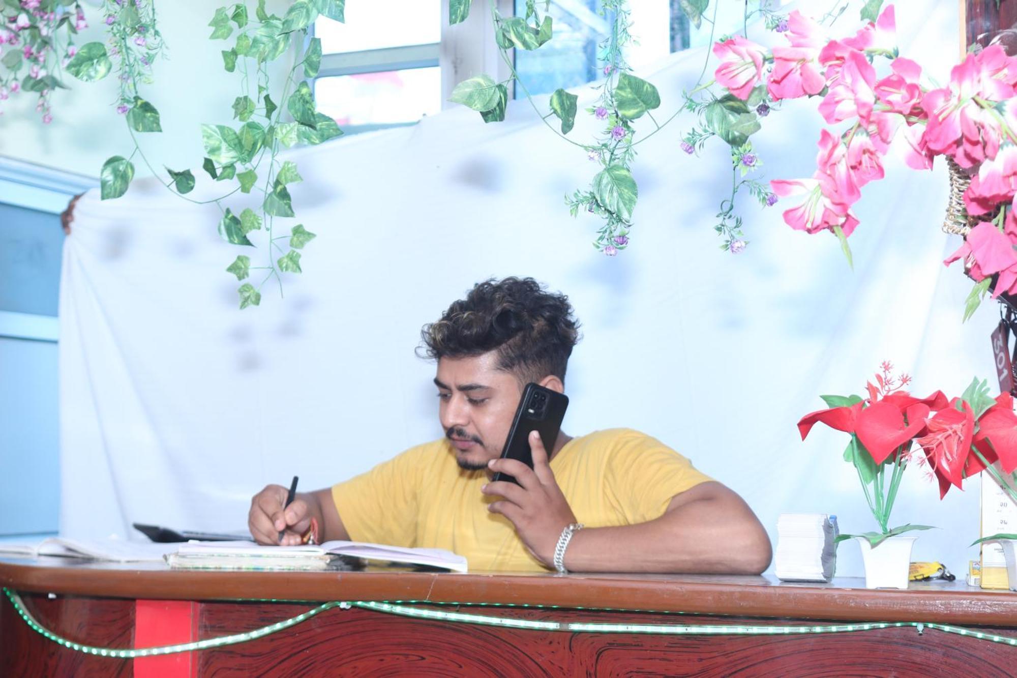 Punjabi Dhaba Lodge & Restaurant Rummindei Luaran gambar