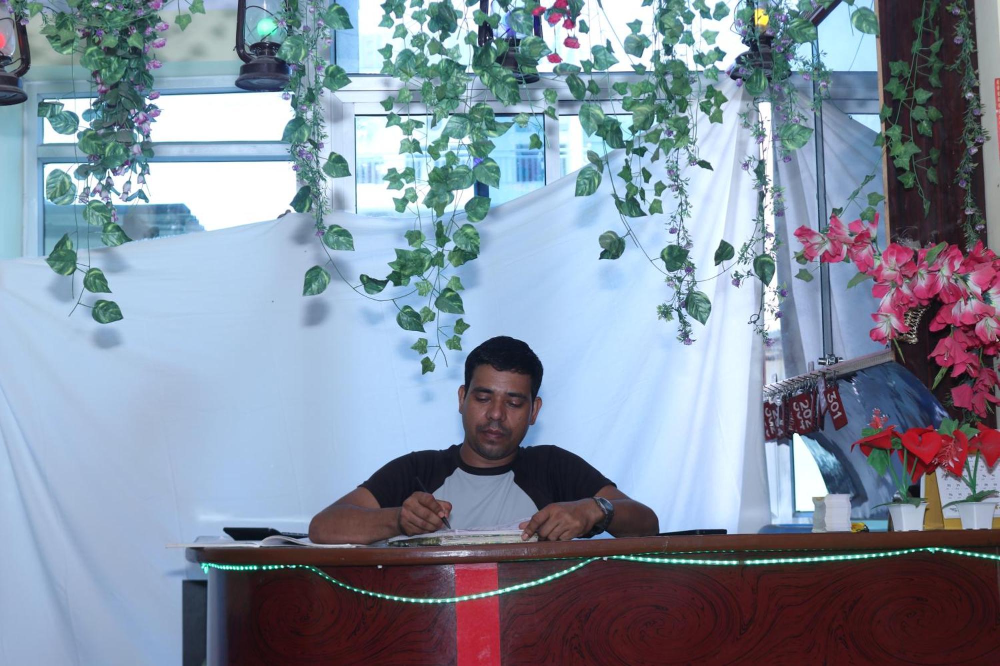 Punjabi Dhaba Lodge & Restaurant Rummindei Luaran gambar